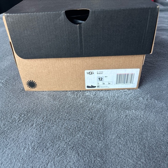 Men UGG Ascot Slipper Suede Black 100% Authentic Brand New - Picture 6 of 10